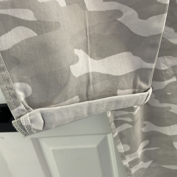 Wit and Wisdom pants from Nordstrom high Rise Utility style - Picture 9 of 9